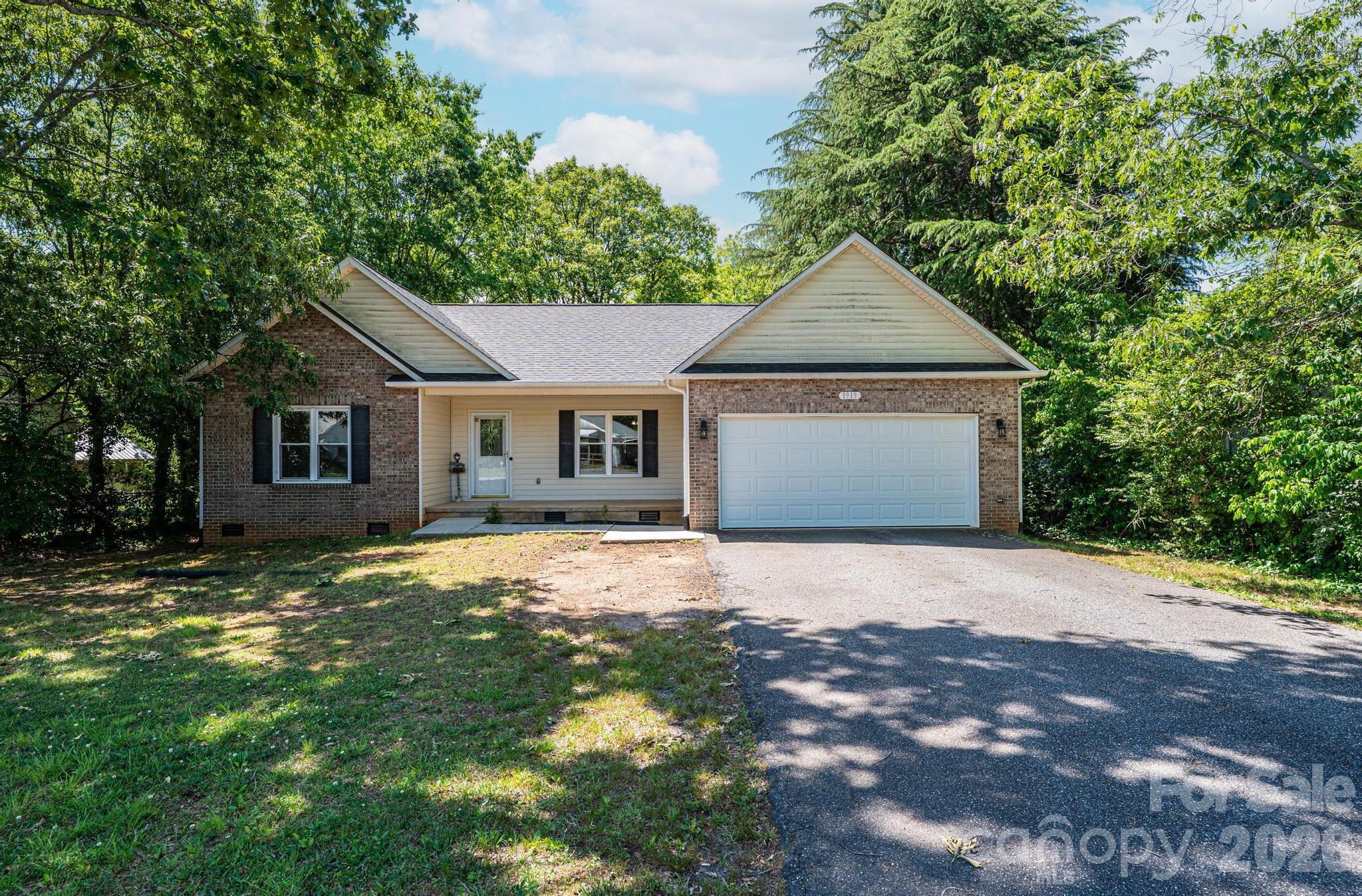 1919 2nd Avenue SW Hickory NC 28602