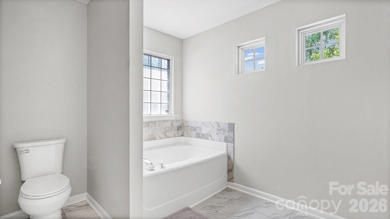 2011 Stargrass Court Charlotte NC 28213