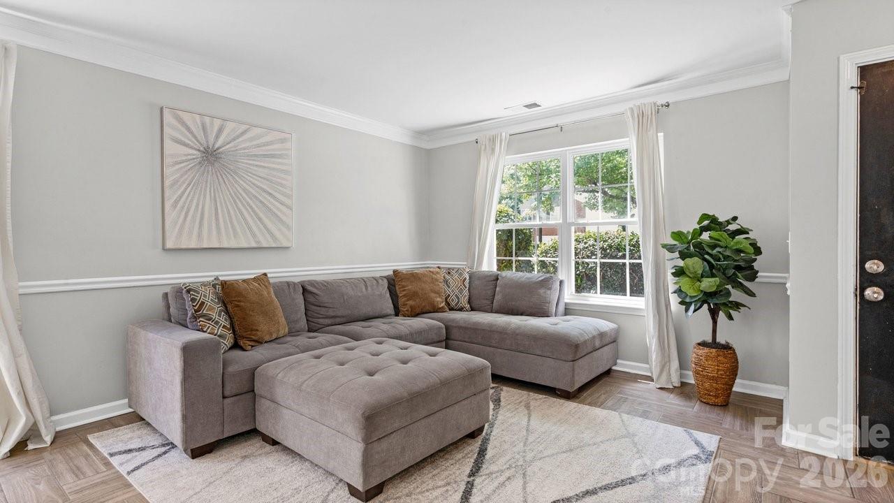 2011 Stargrass Court Charlotte NC 28213