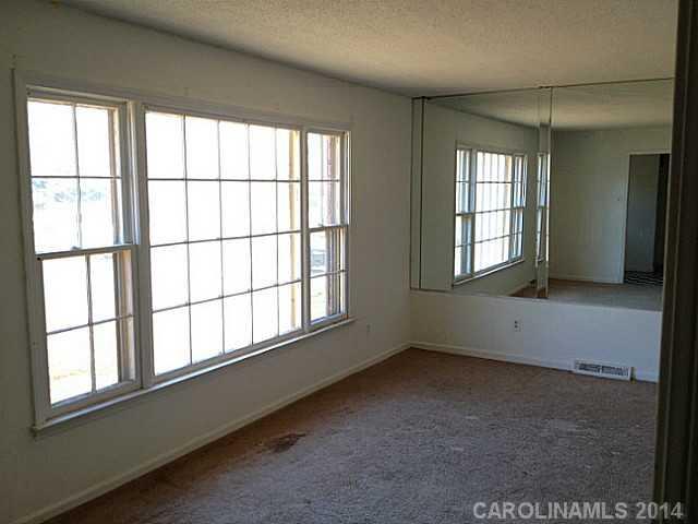 6132 Coach Hill Lane Charlotte NC 28212