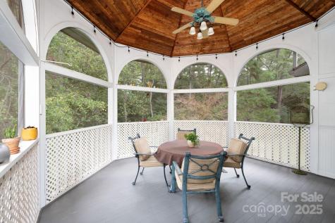 37 New Cross North Asheville NC 28805