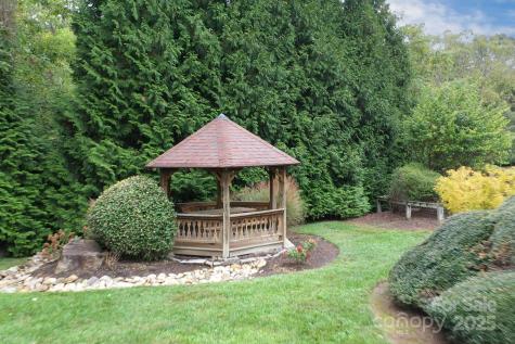 37 New Cross North Asheville NC 28805