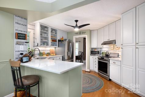 37 New Cross North Asheville NC 28805