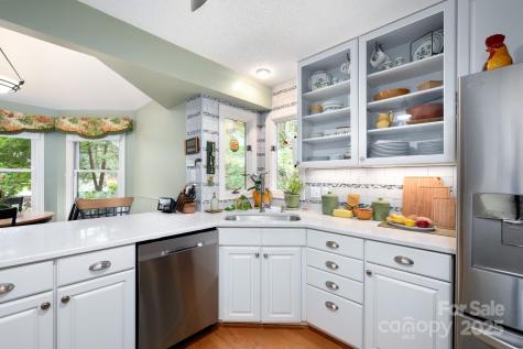 37 New Cross North Asheville NC 28805