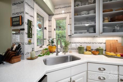 37 New Cross North Asheville NC 28805