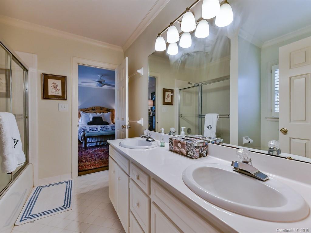 8225 Bar Harbor Lane Charlotte NC 28210