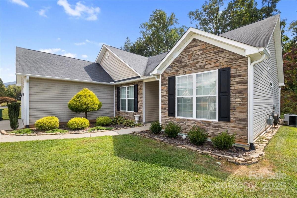 12 Forestwood Road Weaverville NC 28787