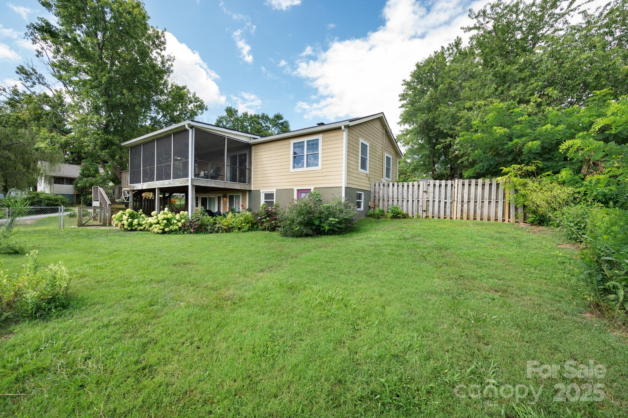 31 Skyland Circle Asheville NC 28804