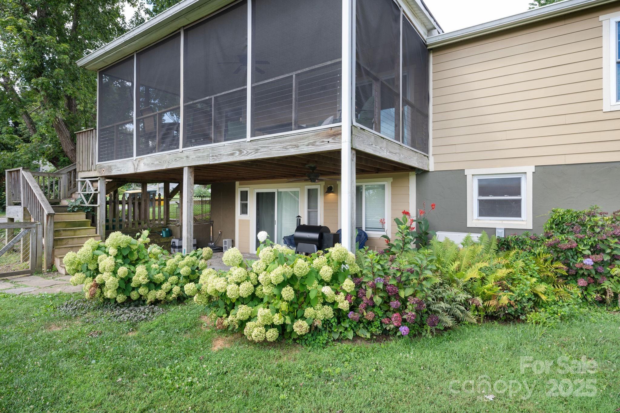 31 Skyland Circle Asheville NC 28804