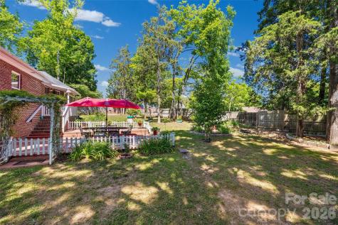 208 Victoria Circle York SC 29745