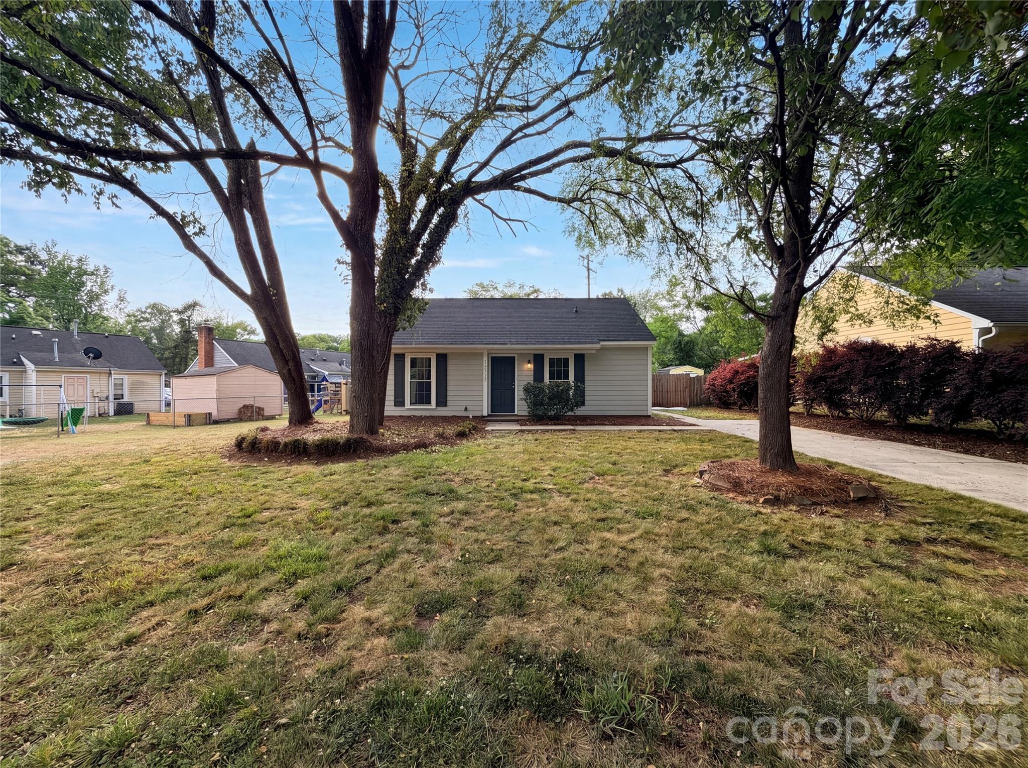 3215 Braewick Place Charlotte NC 28227