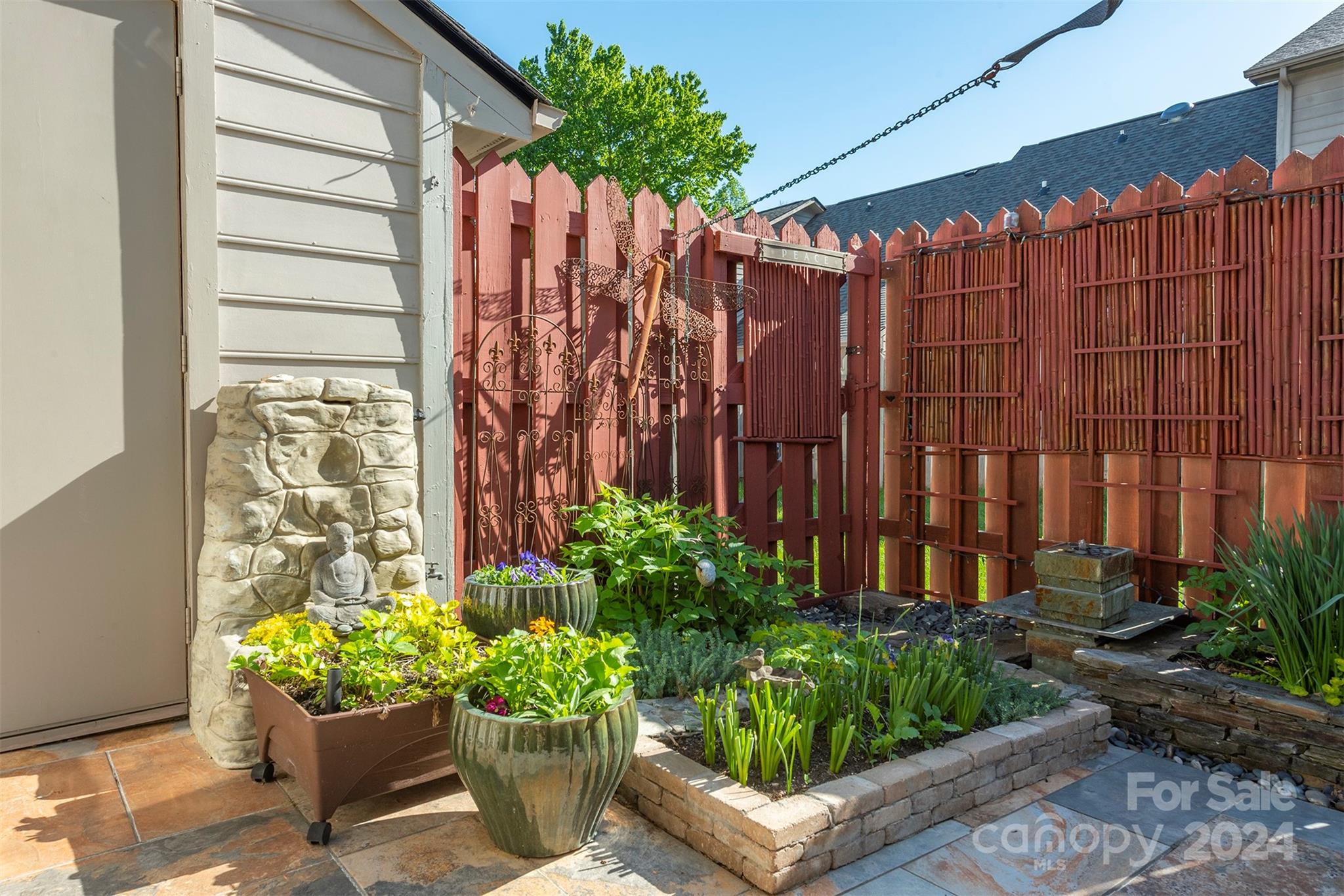 27 Sleepy Hollow Lane Swannanoa NC 28778