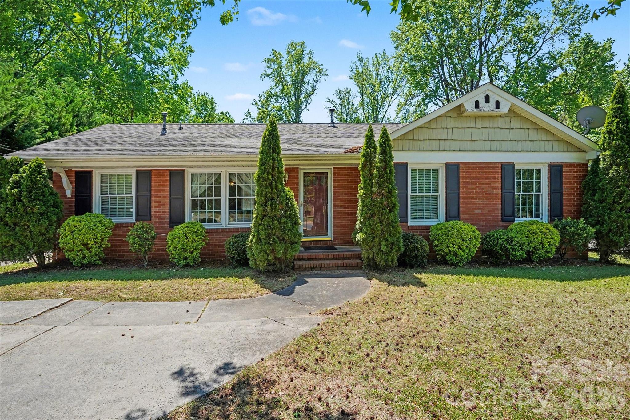 7608 Idlewild Road Charlotte NC 28212