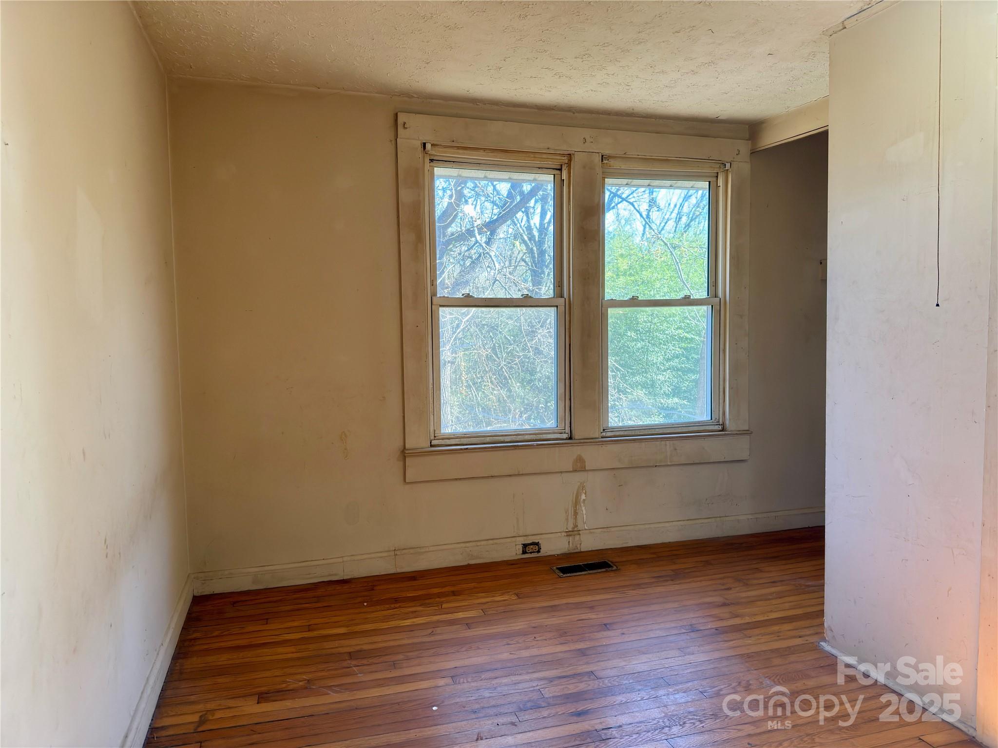 658 Emma Road Asheville NC 28806