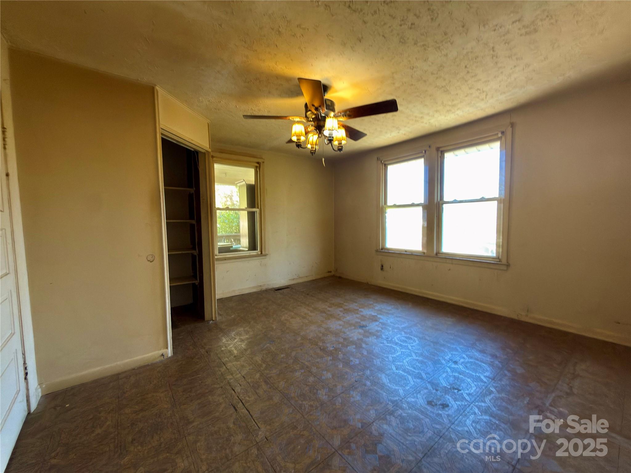 658 Emma Road Asheville NC 28806