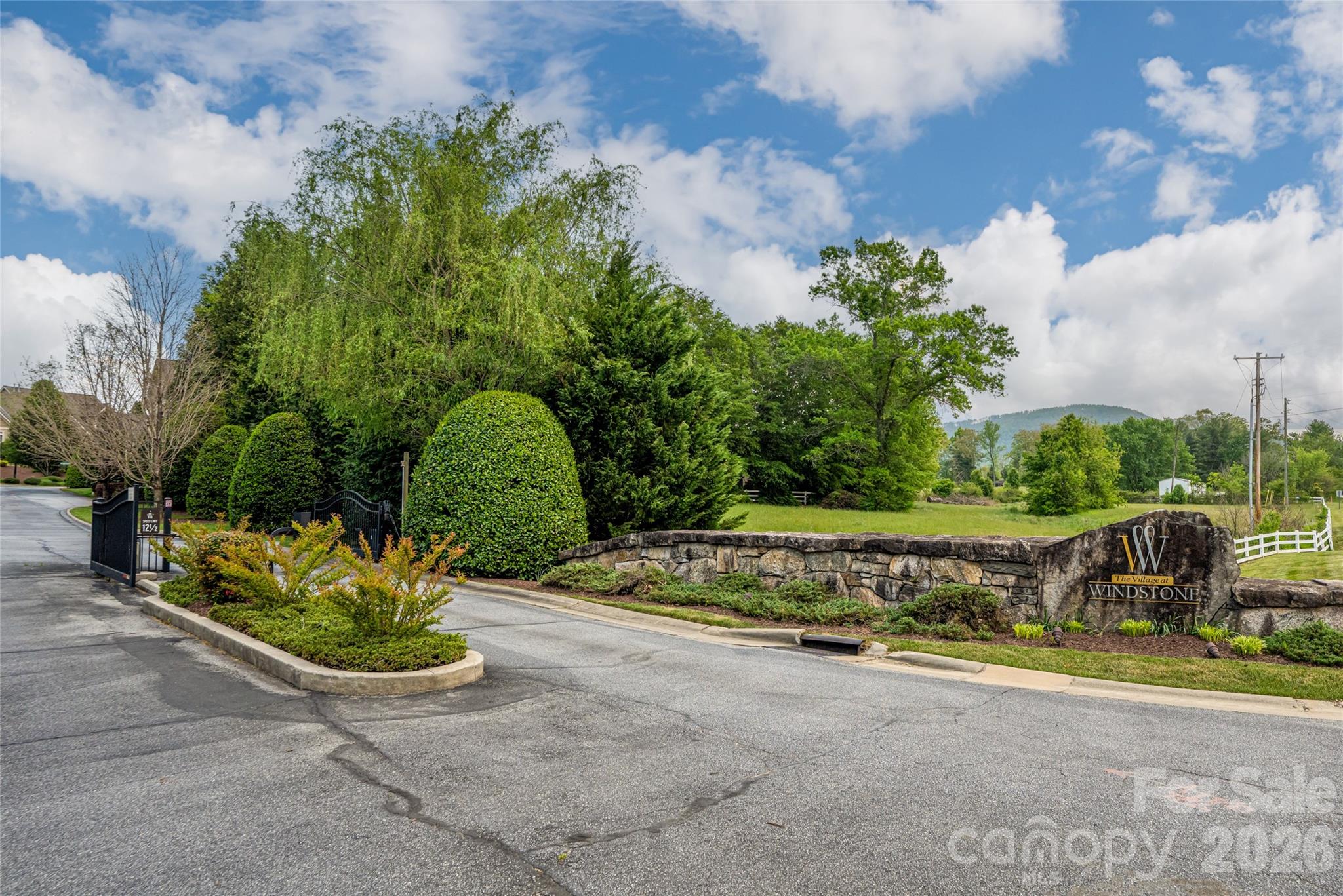 58 River Bend Lane Fletcher NC 28732