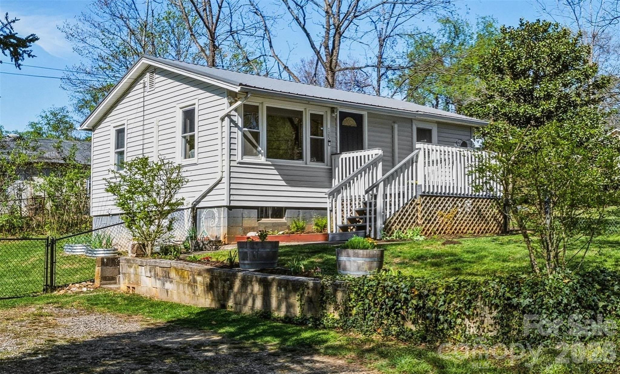 125 Lower Edgewood Road Candler NC 28715