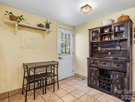 125 Lower Edgewood Road Candler NC 28715