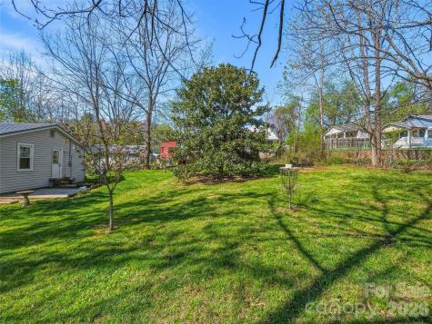 125 Lower Edgewood Road Candler NC 28715