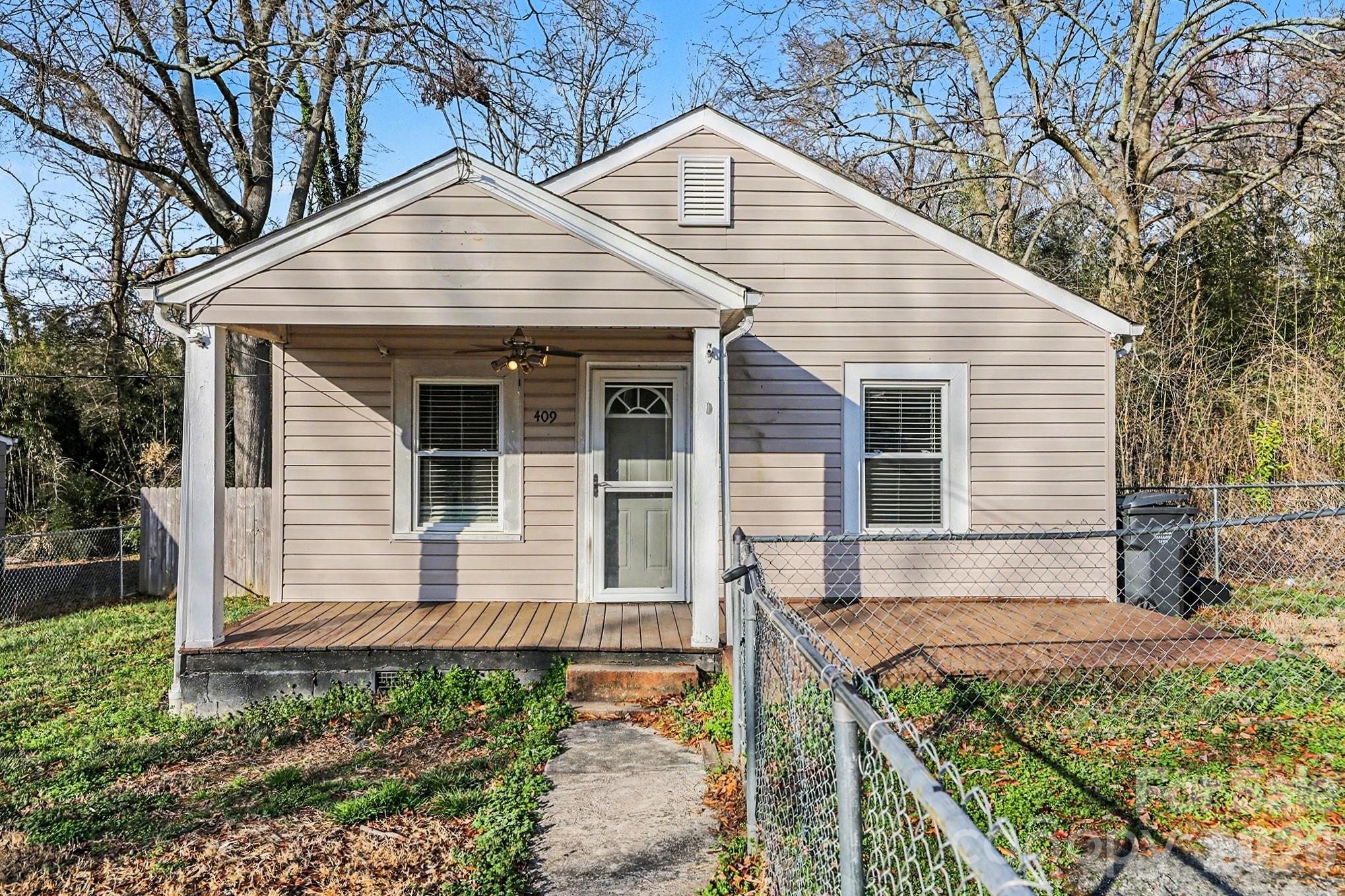409 S Maple Street Dallas NC 28034