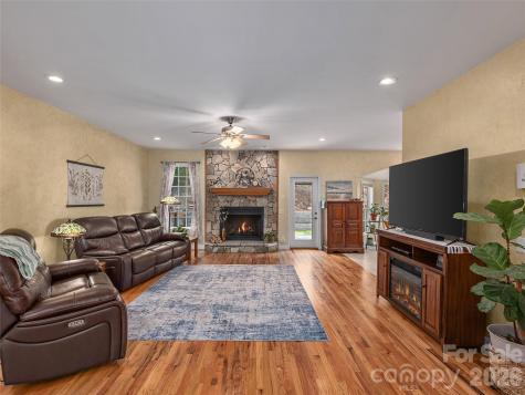 232 Wild Haven Way Mill Spring NC 28756