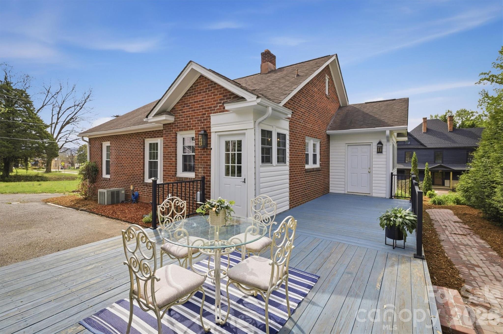 406 N Green Street Morganton NC 28655