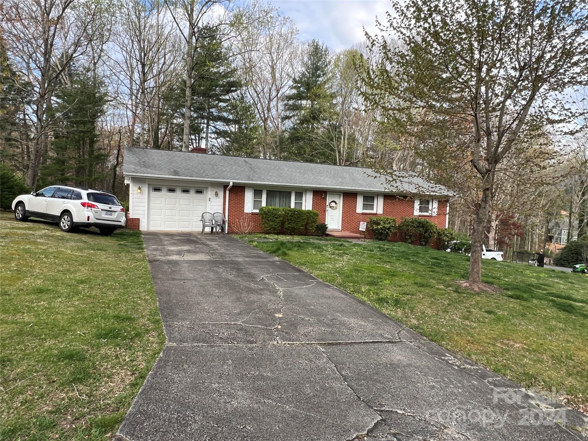 4 Starnes Cove Place Asheville NC 28806