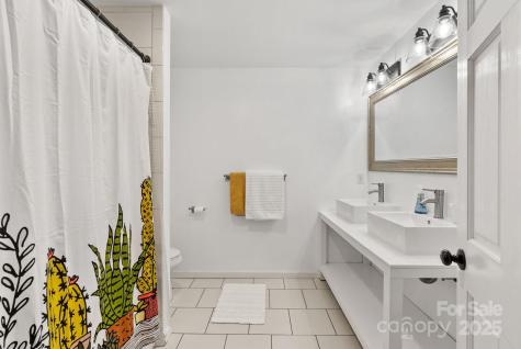 39 Hibriten Drive Asheville NC 28801