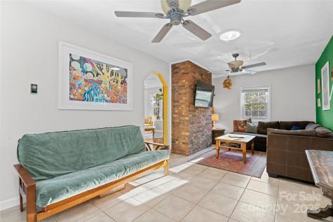 68 Bassett Road Asheville NC 28804