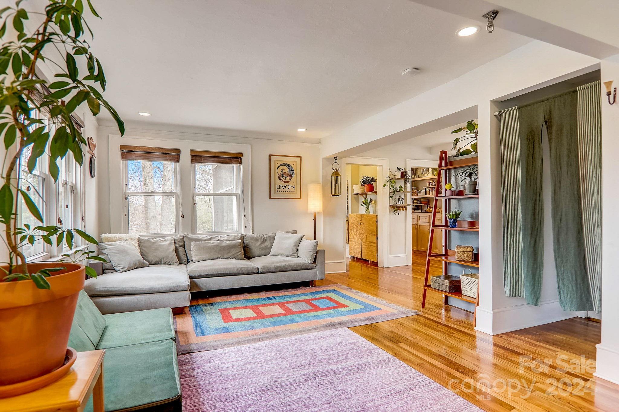 18 Princeton Drive Asheville NC 28806