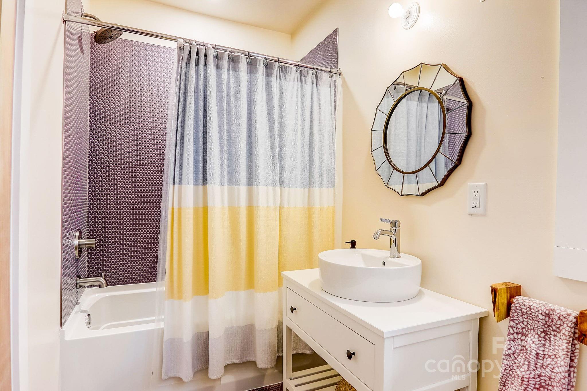 18 Princeton Drive Asheville NC 28806
