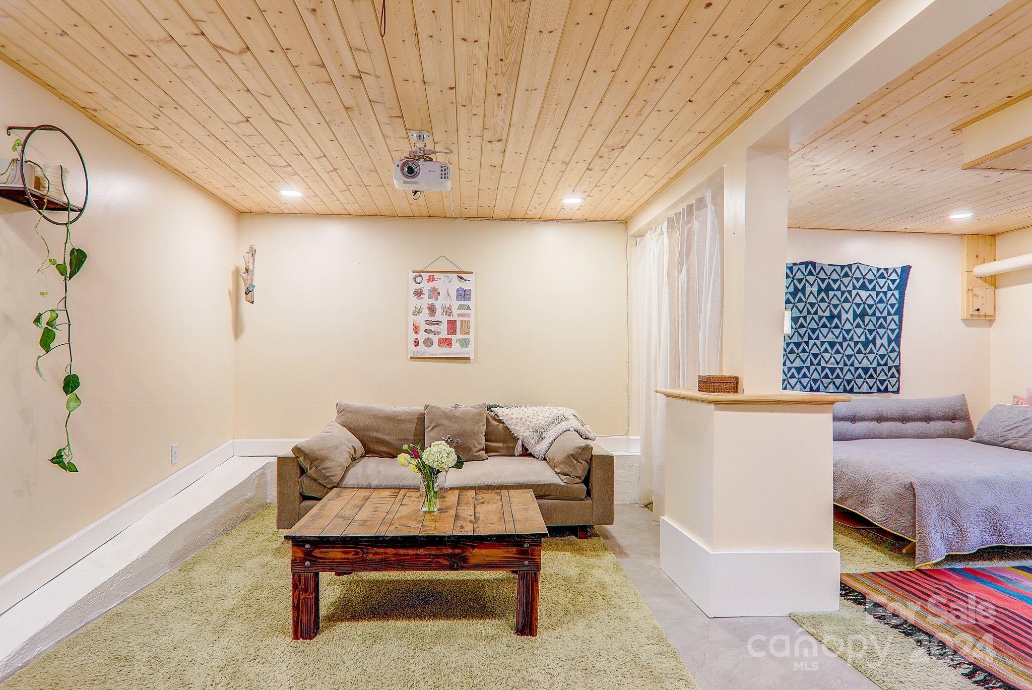 18 Princeton Drive Asheville NC 28806