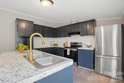 8755 Carroll Street Hickory NC 28601