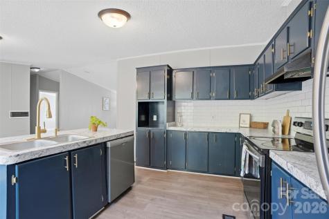 8755 Carroll Street Hickory NC 28601