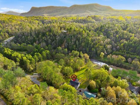 8186 Nc 183 Highway Linville Falls NC 28657