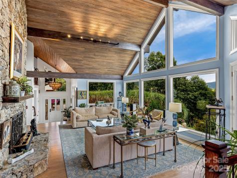 10 Beaverbrook Court Asheville NC 28804