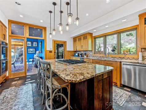 10 Beaverbrook Court Asheville NC 28804