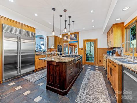 10 Beaverbrook Court Asheville NC 28804