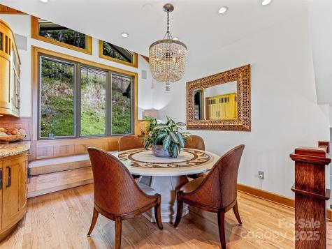 10 Beaverbrook Court Asheville NC 28804