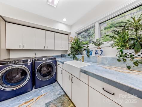 10 Beaverbrook Court Asheville NC 28804