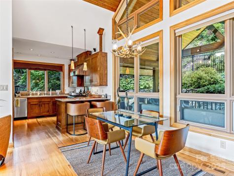 10 Beaverbrook Court Asheville NC 28804