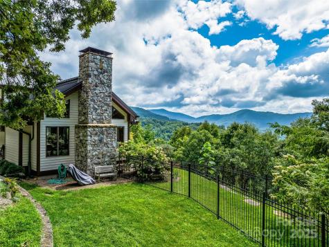 10 Beaverbrook Court Asheville NC 28804