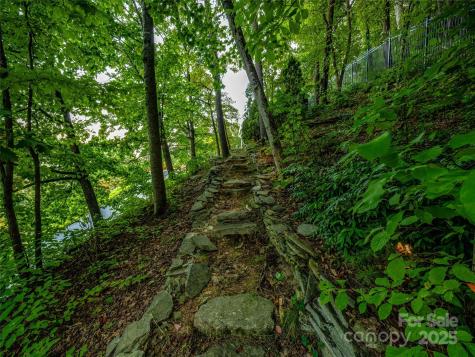 10 Beaverbrook Court Asheville NC 28804