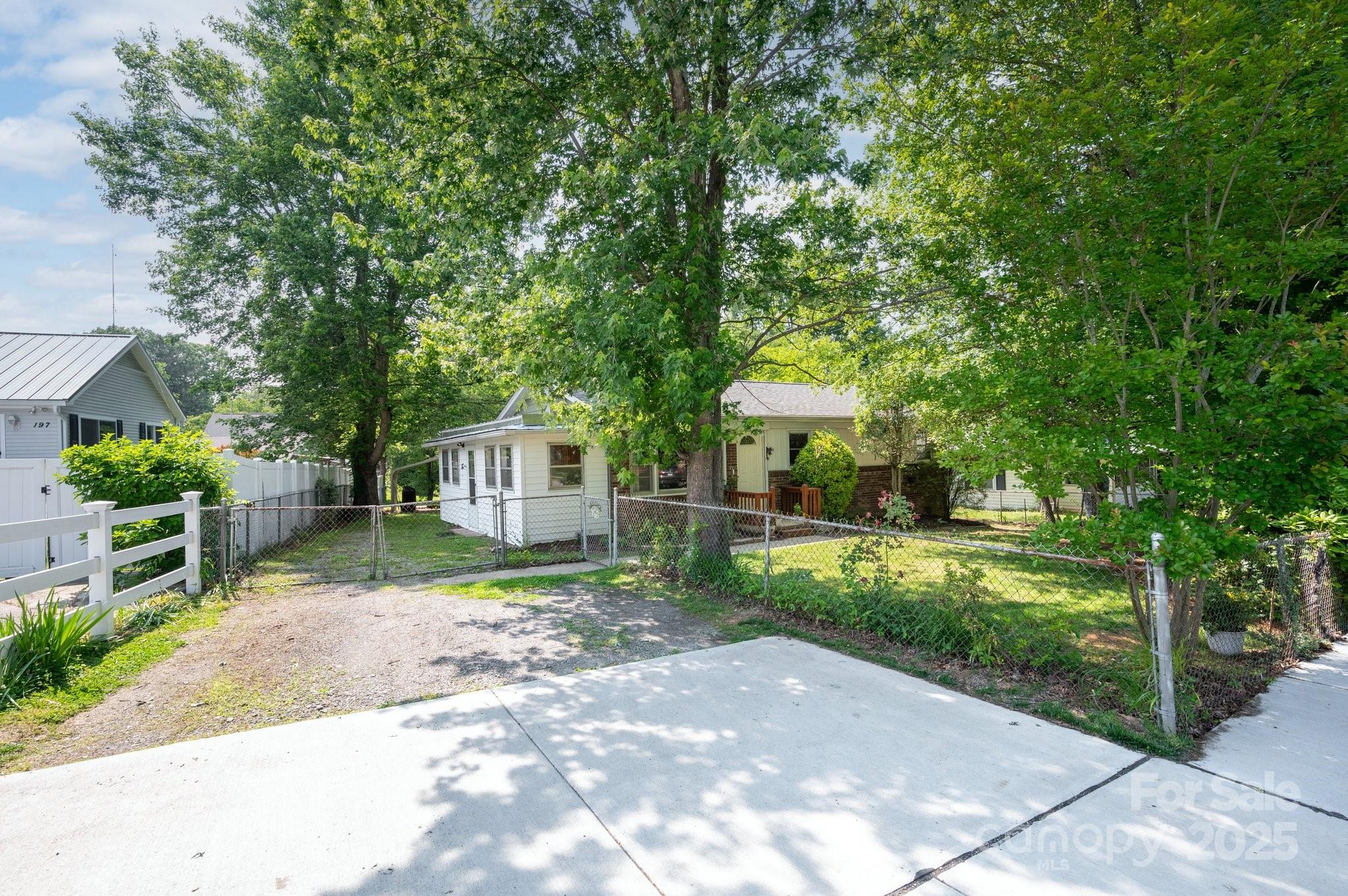 189 Onteora Boulevard Asheville NC 28803