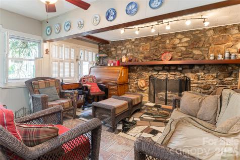 338 Morgan Road Candler NC 28715