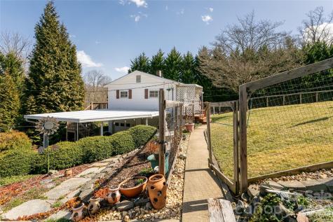 338 Morgan Road Candler NC 28715