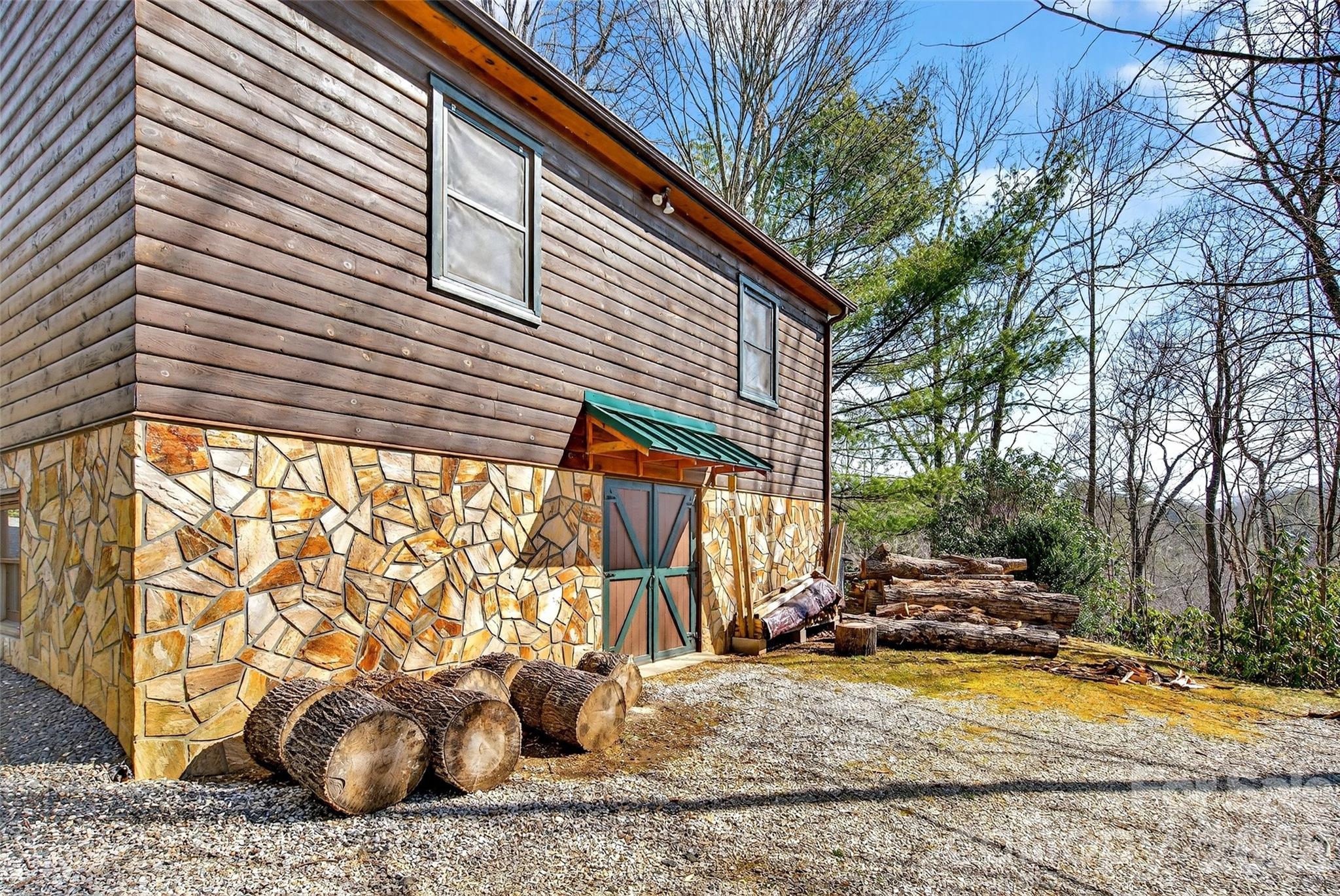 542 Allen Mountain Lane Spruce Pine NC 28777