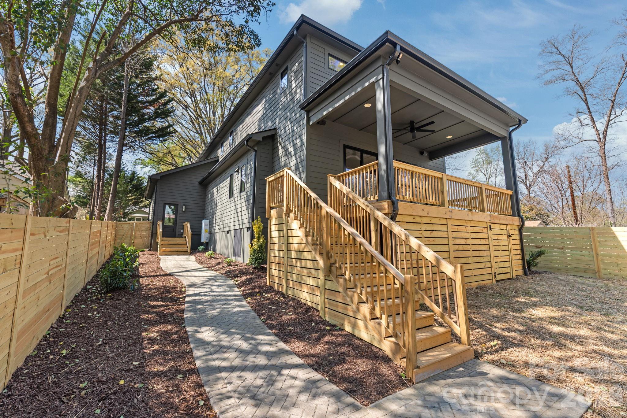 1814 Logie Avenue Charlotte NC 28205