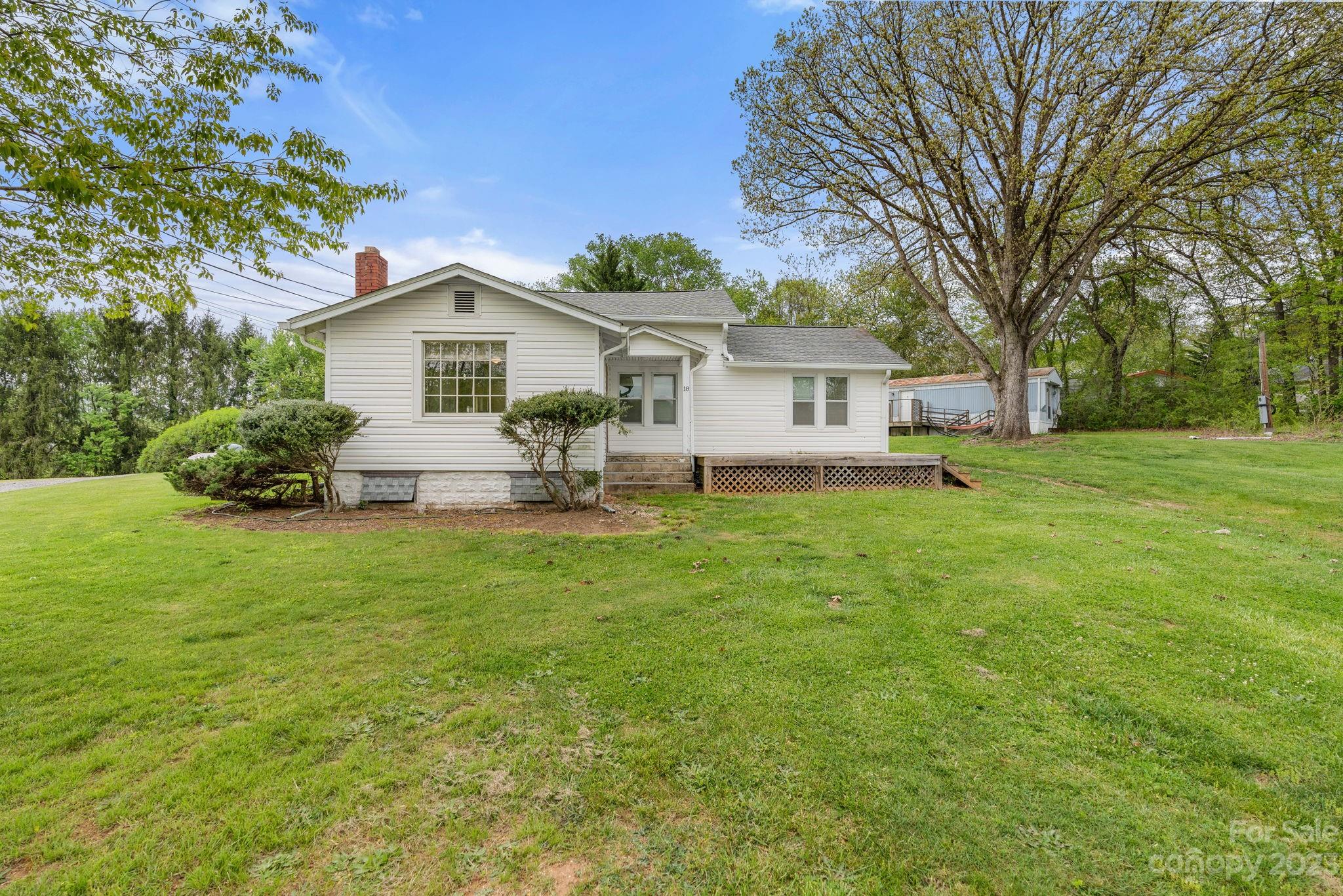 18 Wesleyan Drive Candler NC 28715