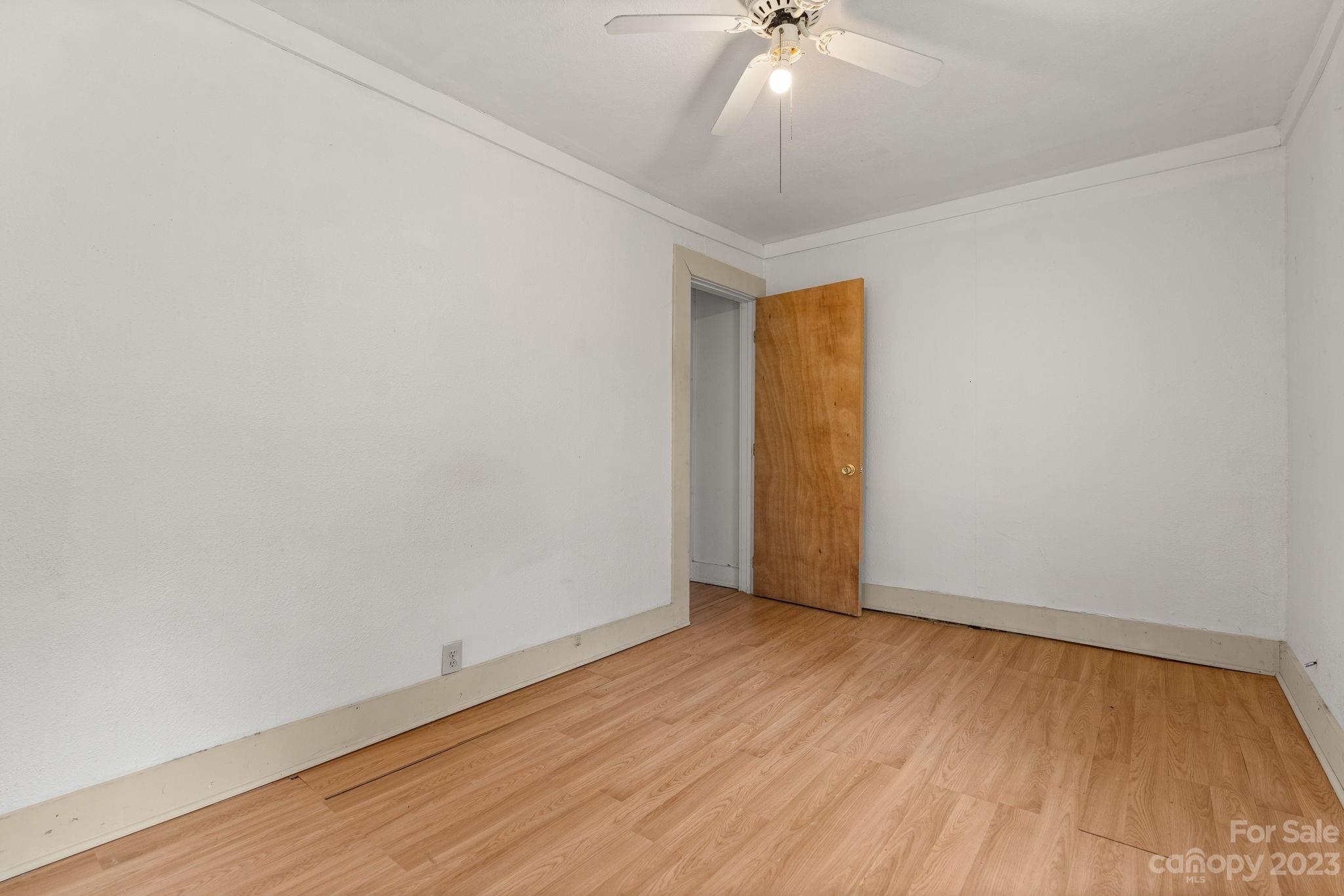18 Wesleyan Drive Candler NC 28715